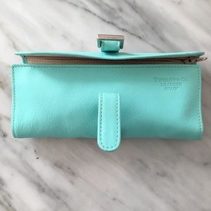 Tiffany&Co leather jewelry case discont/never used
